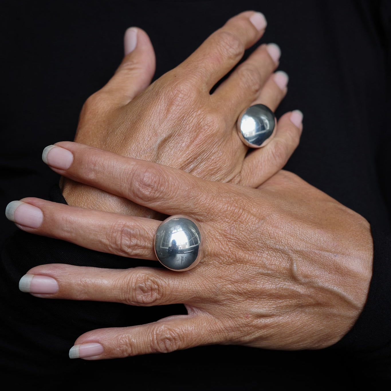 Camusso oval ring