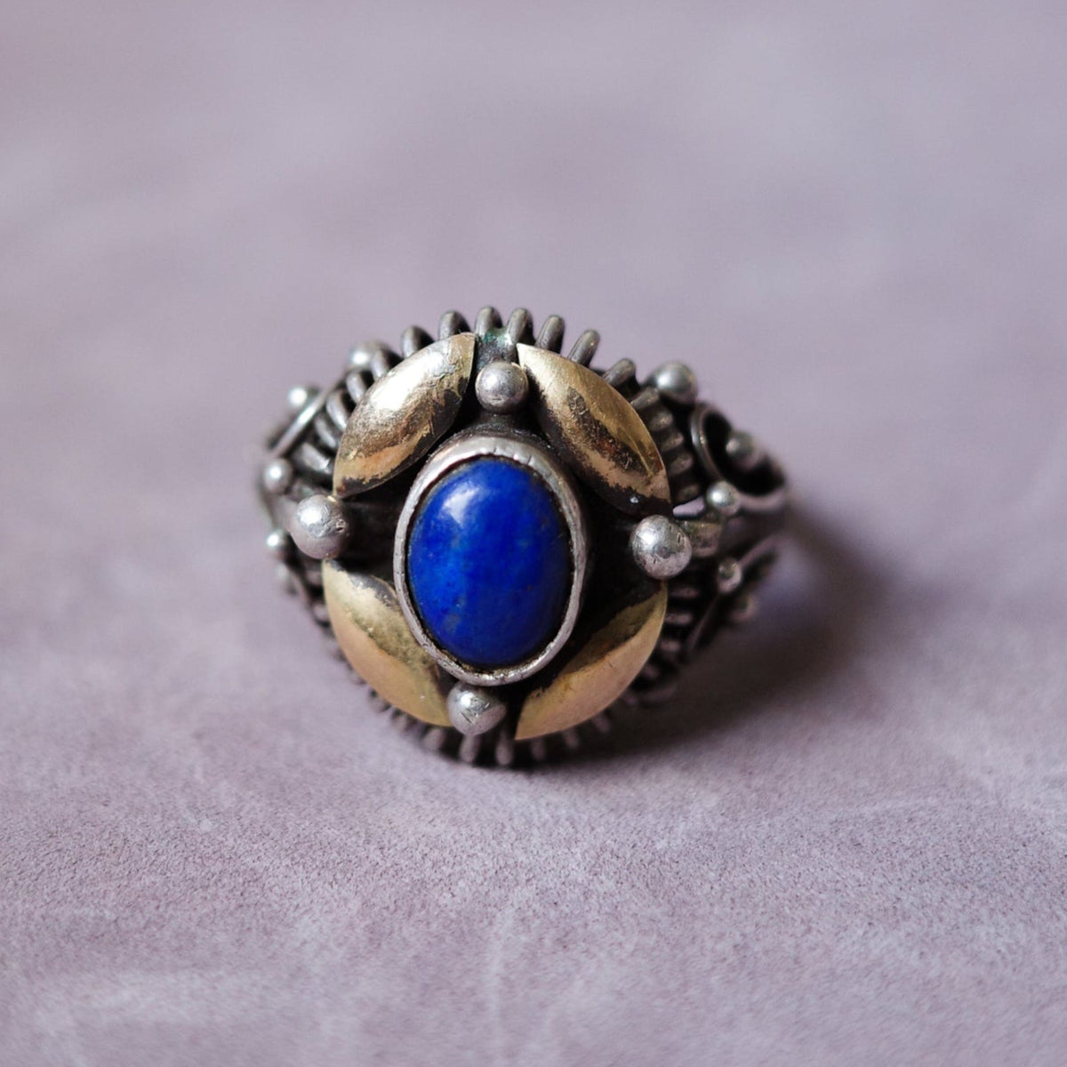 Byzantine style ring in silver, gold and lapis lazuli.