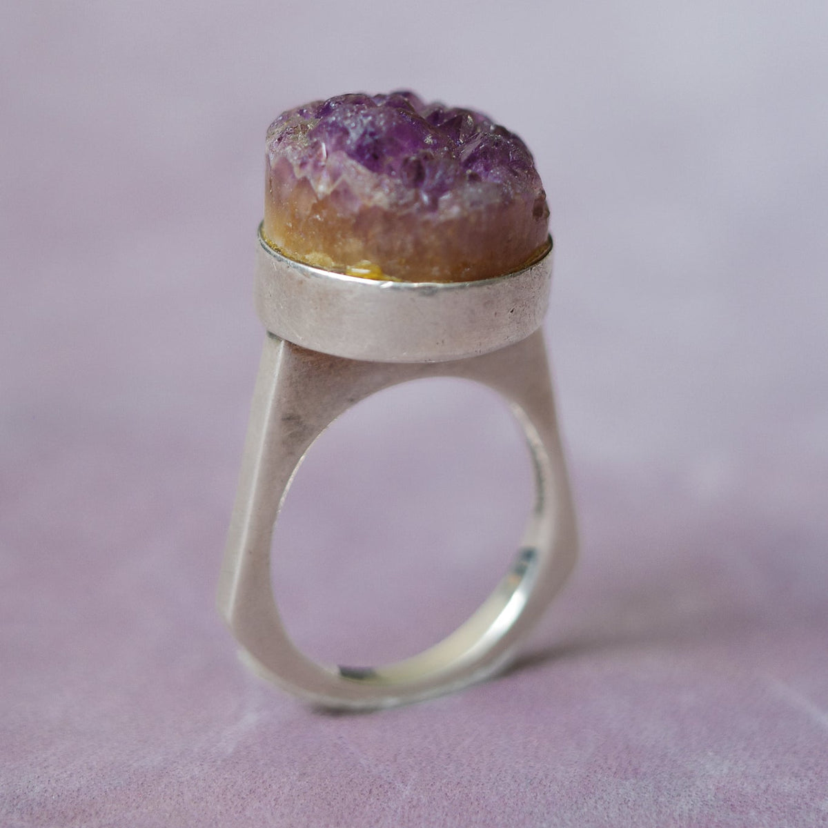Rough amethyst ring