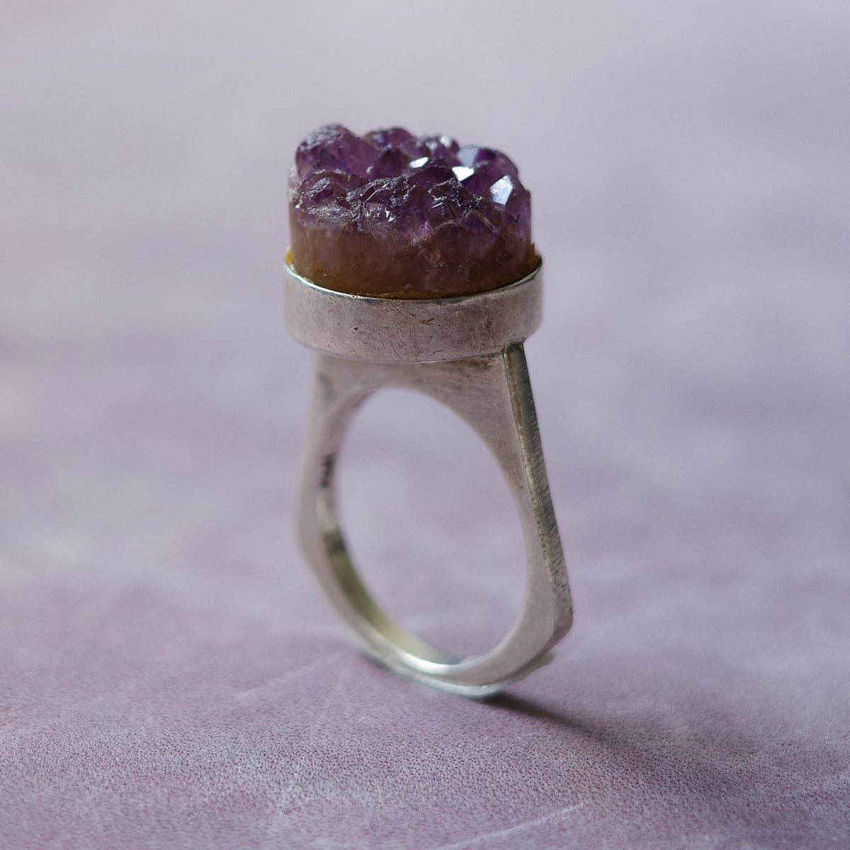 Rough amethyst ring