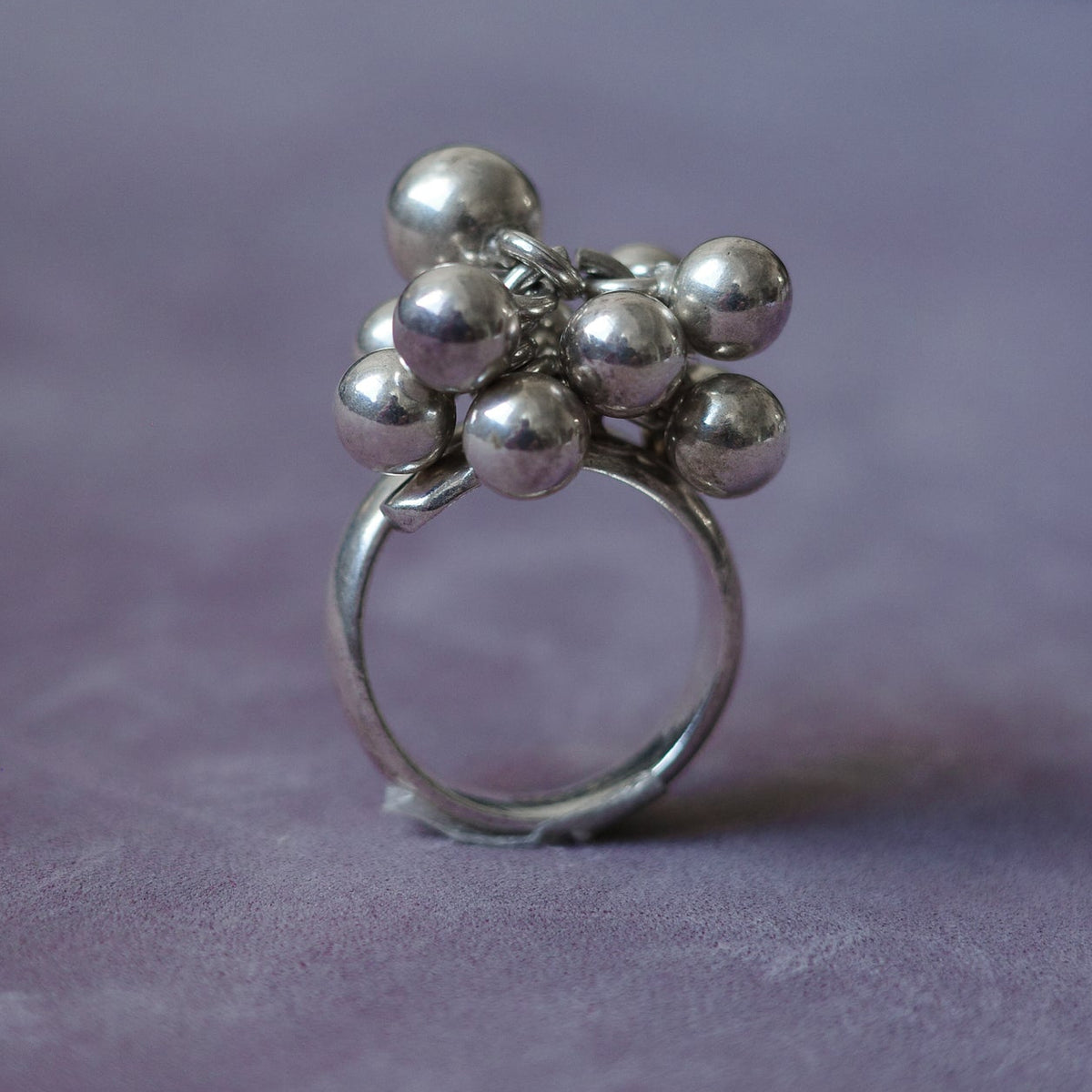 Modernist multi-sphere ring