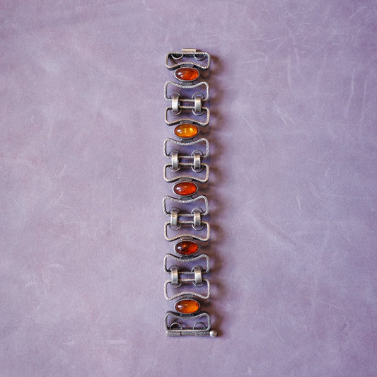 Brutalist rare link bracelet with Amber